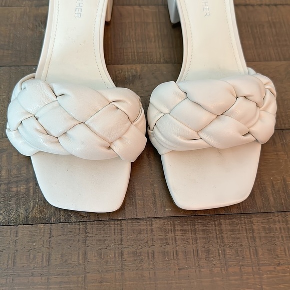 Marc Fisher Calvie Sandal - Picture 5 of 11